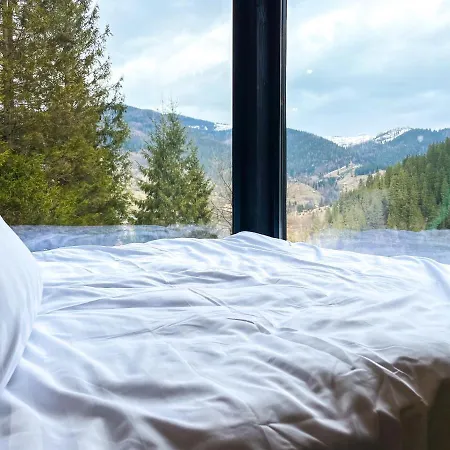 «yo Hill» - «йо хілл» - будинок в горах