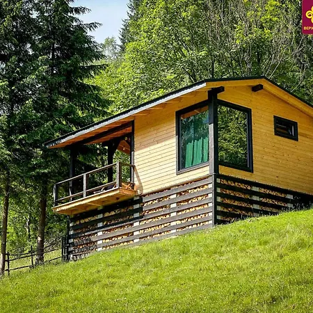 «yo Hill» - «йо хілл» - будинок в горах *