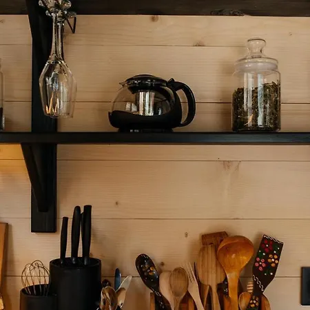 «yo Hill» - «йо хілл» - будинок в горах